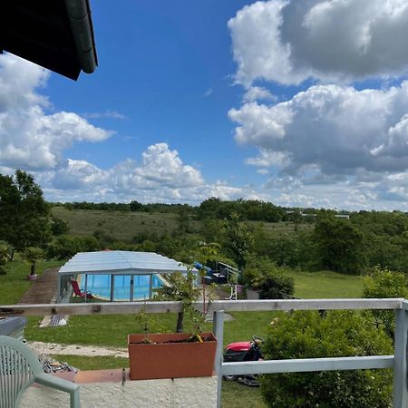 Pern Villa Le Paradis מראה חיצוני תמונה